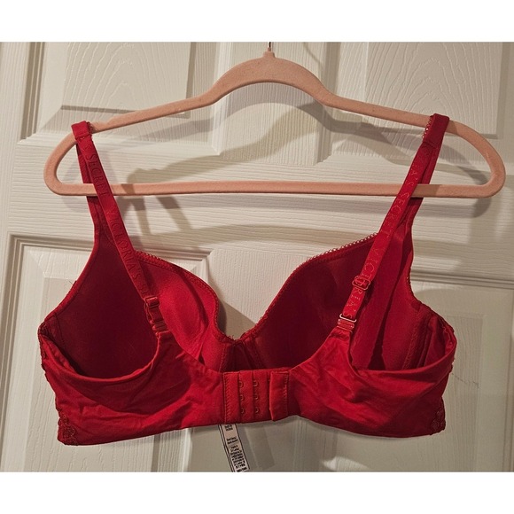 Victoria's Secret Body By Victoria Lined Demi Bra Red Lace Logo Straps 38D - Picture 6 of 7